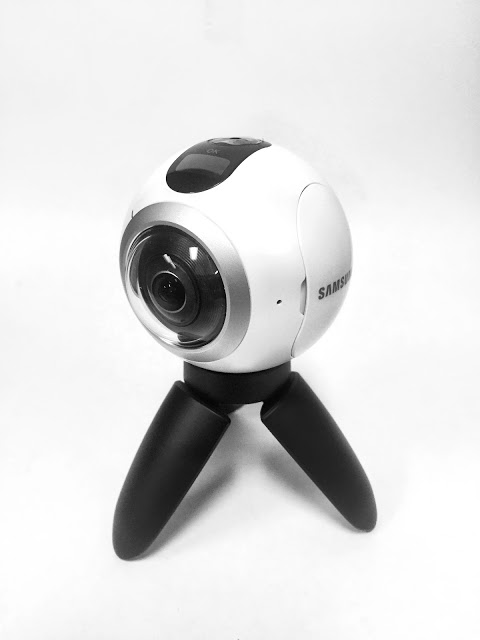 Samsung Gear 360 + Gear VR + Value Kit - Cámara 360 grados con